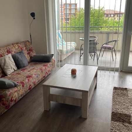 Apartman Edita - Byt S Terasou A Parkovacim Stanim, Topolova, Olomouc Apartment Exterior photo